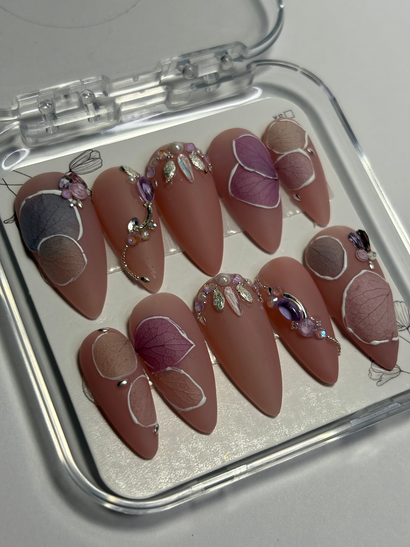 Press-On Nails Blush bloom