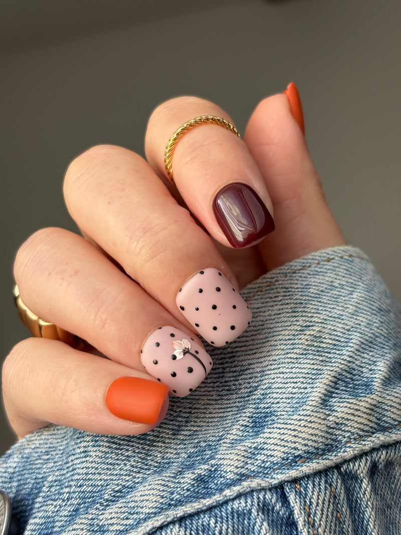 Press on Nails-Autumn Dots