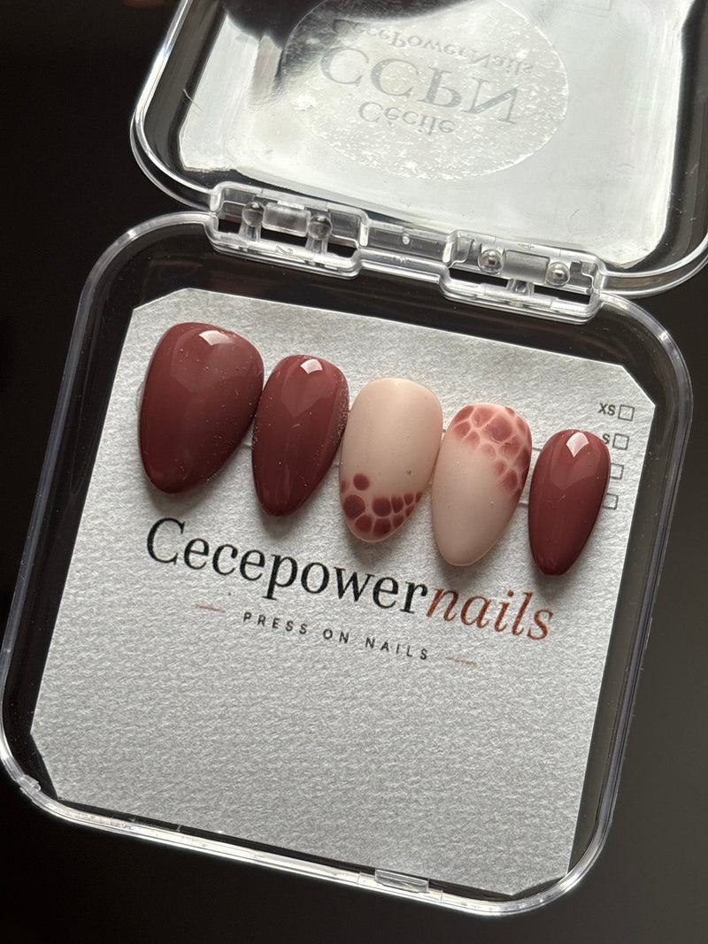 Press on Nails-Noisette