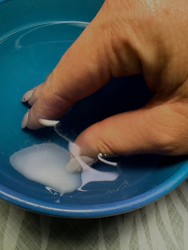 Trempez vos ongles