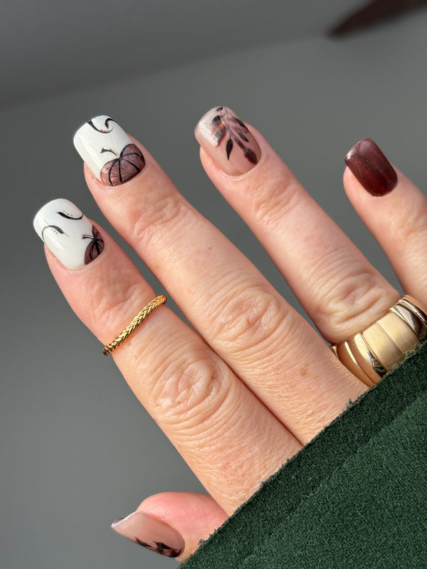 Press on Nails-Pumpkin Garden