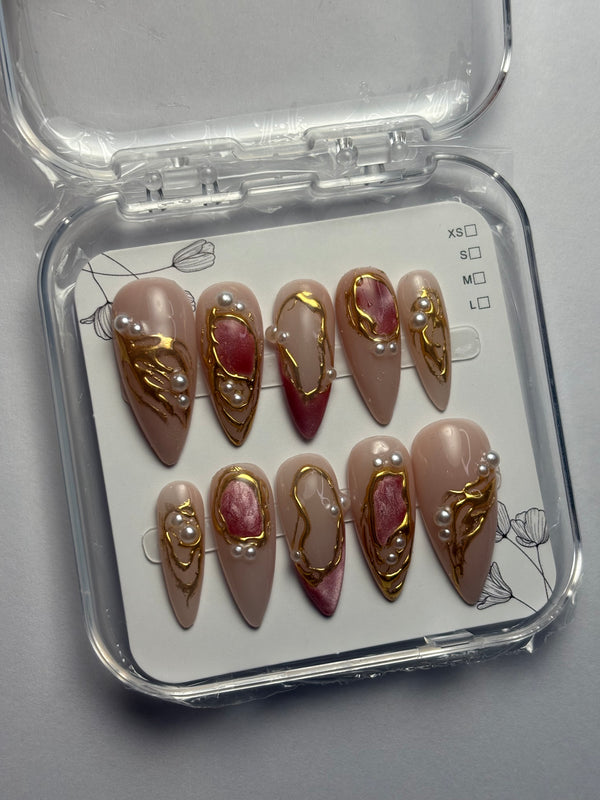 Press-On Nails -Klara