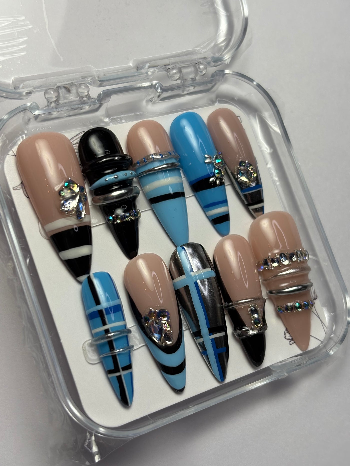Press-On Nails -Christy
