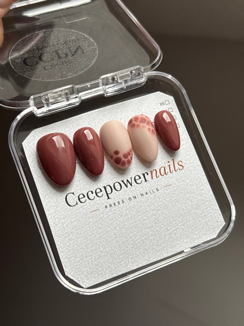 Press on Nails-Noisette