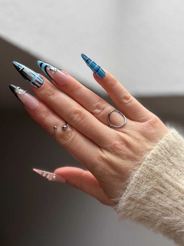Press-On Nails -Christy